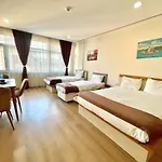 Newaz Hotel
